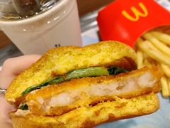 -麦当劳(轻轨曹杨路店)