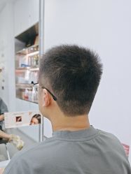 -首脑美发沙龙