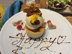 -Mark&Mars Restaurant