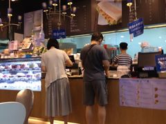 -巴黎贝甜(大宁国际商业广场店)