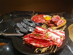 -山川小町·极番烧肉(新地假日广场店)