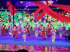 -南风大剧院莎梦二人转剧场