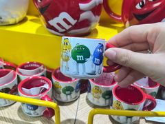 -m豆巧克力世界(上海世茂广场店)