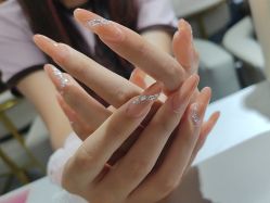 -瞧·享轻奢美甲美睫