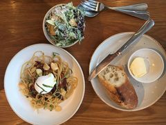 -ROAST coffee & eatery