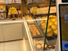 面包甜点陈列柜-广隆蛋挞王(农讲所店)