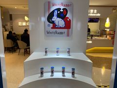 -西西弗书店&矢量咖啡(凯德晶萃广场店)