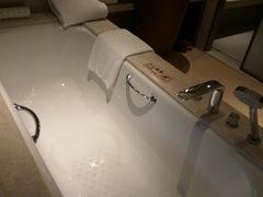 -西双版纳融创皇冠假日度假酒店