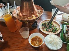 -蜗牛小馆醉乡民谣云南菜(惠新西里店)