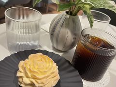 -潮一不贰·西式简餐·法式甜品(外滩店)
