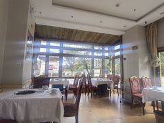 -鲁朗纳麦石锅鸡庄园