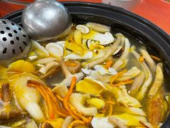 -菌之家·专业纯野生菌火锅·特色炒菌