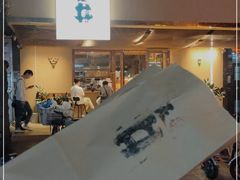 门面-天井·丑面包搭咖啡