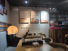 -鑫花溪牛肉米粉(人民广场店)