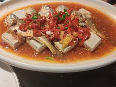 剁椒臭豆腐蒸小黄鱼-老头儿油爆虾·知味杭州(爱琴海购物中心)