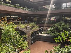 -瑞虹新天地月亮湾