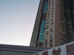 -第5大道精品休闲购物广场