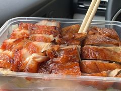 烧鹅拼叉烧饭-吾家香港烧腊专门店