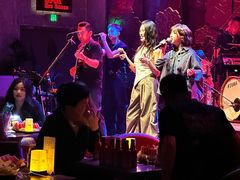 -FOUR PLAY BAR