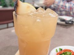 -锅飘飘·东北铁锅炖(雨花客厅店)