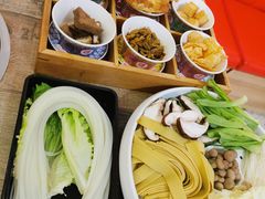 螺蛳粉-鸡遇虾煲干锅火锅(小寨金莎店)
