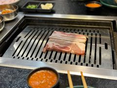-臻牛烤肉