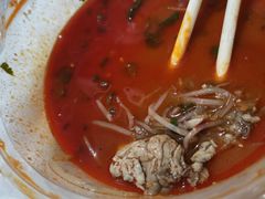 -爆炸头阿姨小四川正宗川味小吃(无任何分店)