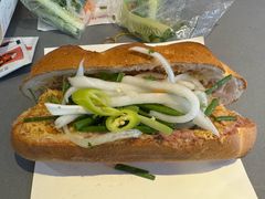-Bánh Mì Huynh Hoa