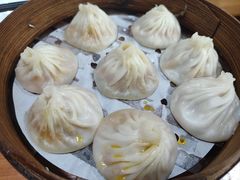 -莱莱小笼·乔艾