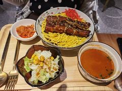 -POKEE VIA&Brunch·维娅(重庆来福士店)