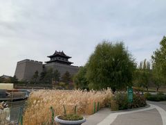 -城墙带状公园-大同古城墙广场停车场