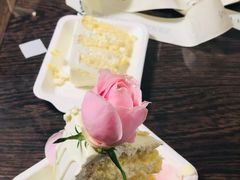C006加高生日蛋糕4磅-Biteology Artisan Cakes(红庄·国际文化保税创新园店)