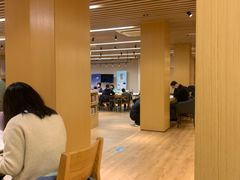 -漕河泾街道图书馆(漕河泾社区文化活动中心店)