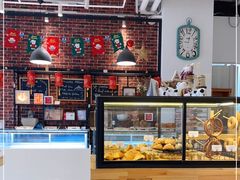 面包甜点陈列柜-熊叔熊婶面包房(团结湖店)