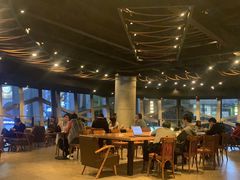大堂-星巴克臻选(宁波天一广场店)