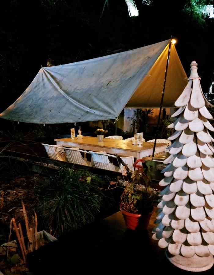 弥鹿·露营主题花园餐厅(西湖灵隐景区店)-"餐厅的外面有指示牌,所以