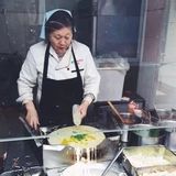 老杨和他的老伴儿算的上是师大红人