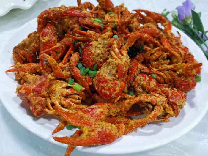 周氏龙虾(韩乐坊店)-"感觉这小龙虾去年还是前面超级火爆,哪哪都.