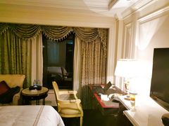 -茂名熹龙国际大酒店(人民广场高铁站店)