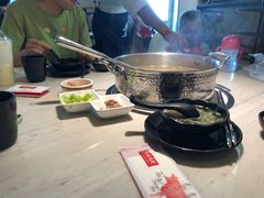 -左庭右院鲜牛肉火锅(浦江欢乐颂店)