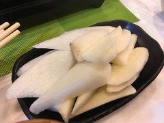 -鲜入围煮花胶鸡海鲜火锅