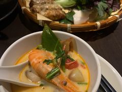 冬阴功-大头虾越式风味餐厅(光明广场店)