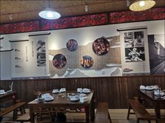 大堂-岳记兴隆·青城腊排铜火锅(融创店)