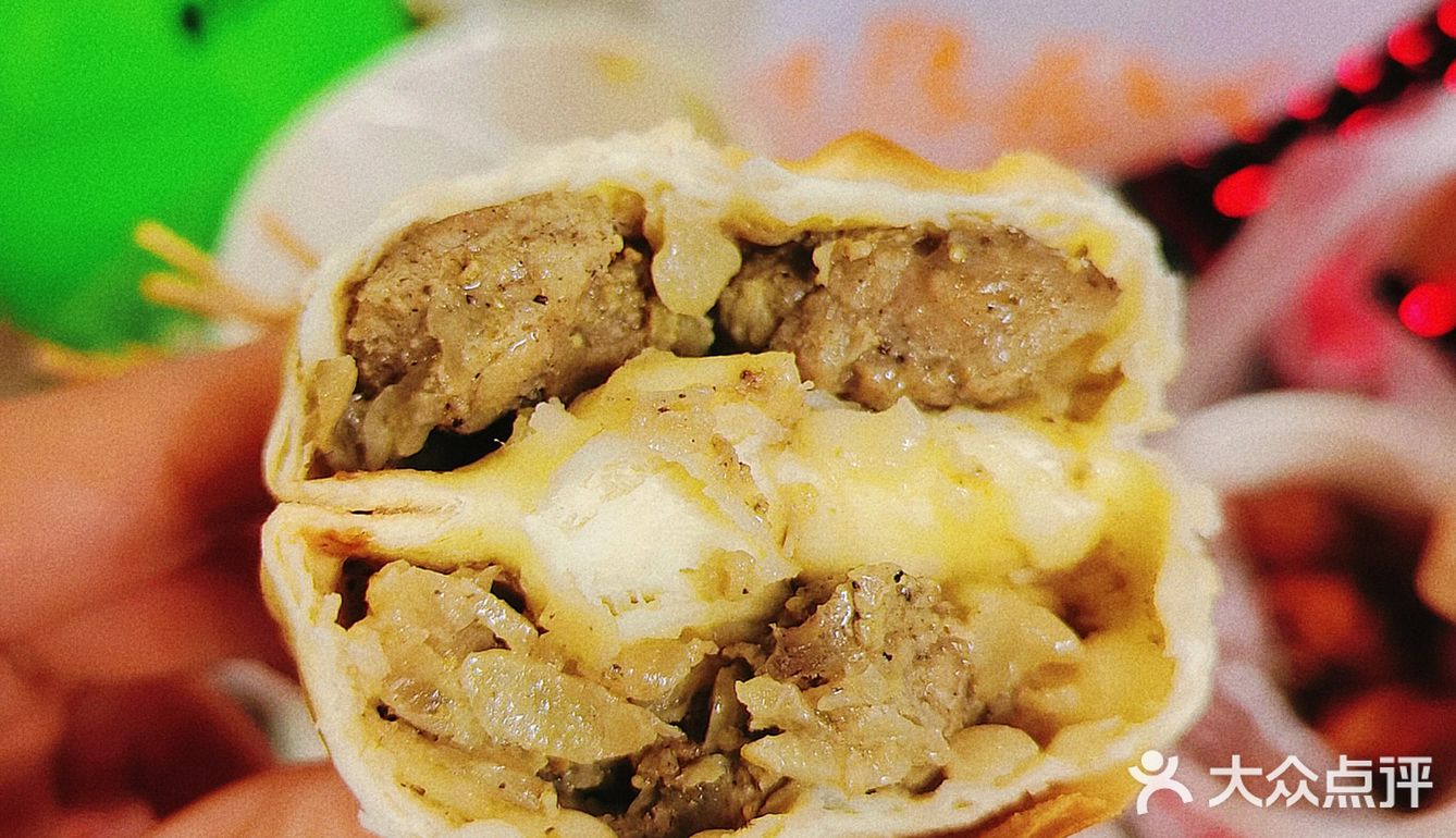 位于江汉路的『骆驼大叔羊排烤包子』