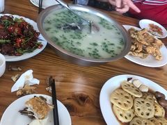 奶汤鱼头-美顺香食府鱼头老店(雪野湖店)