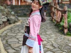 -高荡千年布依古寨旅游景区