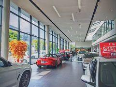 -上海宝信宝马4S店