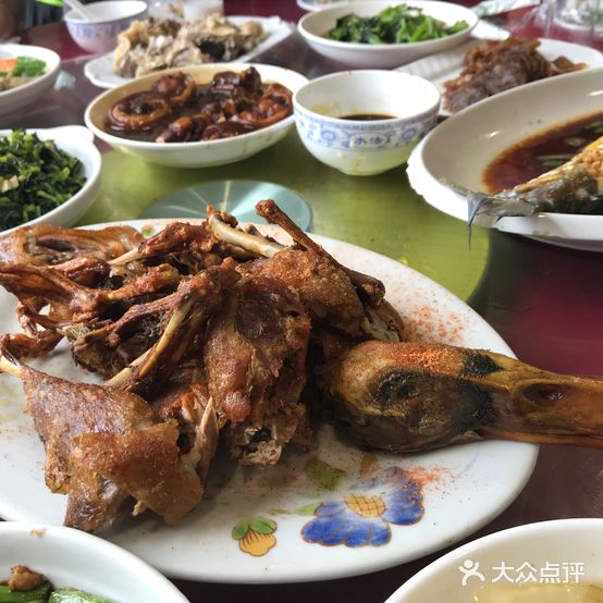 英英饭店(枫江家园南)