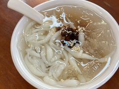 -鸿浩扒猪脚米线