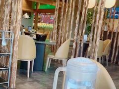 大堂-日进一片海.生腌海鲜火锅.宵夜烧烤(三里屯总店)